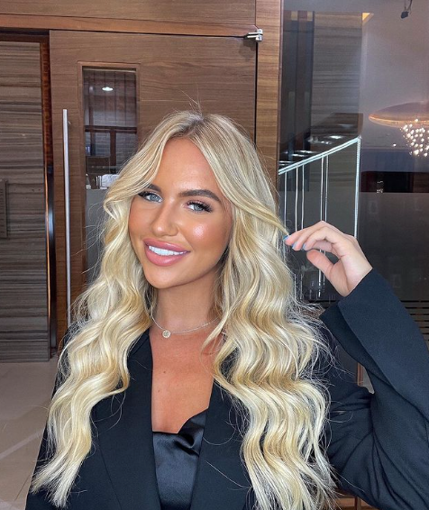 Abbi Taylor, Blonde model, blonde influencer, dubai influencer, UK influencer, brand ambassador