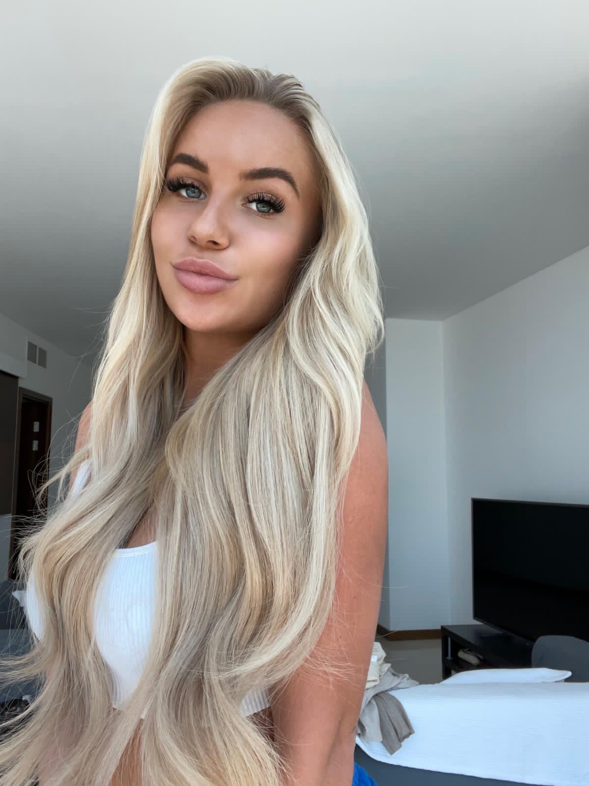 WEFT | HUMAN HAIR EXTENSIONS | SHH | 50g 20"