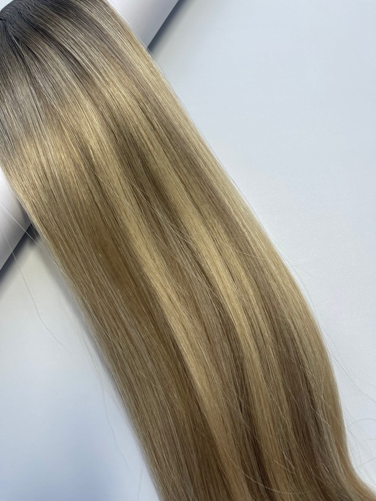 Scandinavian blonde, ash blonde, 9/55, ash blonde mix, light ash blonde, blonde , additional lengths, beauty works, rapunzle hair, SOTA hair, hair brand, bellami, Hair Kings, hair brand, hair supplier, hair factory, hair extensions,