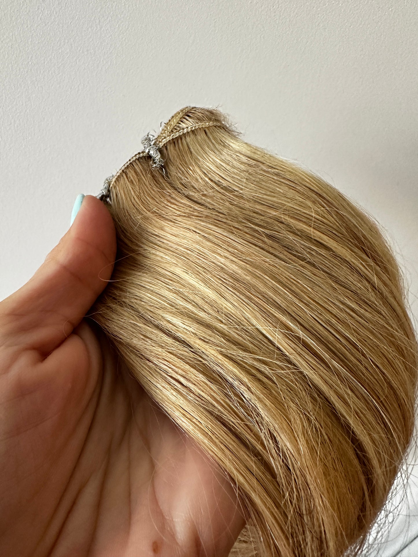 Mixed blonde machine weft 80g